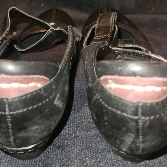 Cobb Hill Sz 7 by New Balance Leather Black and Brown Low Heels - Picture 7 of 12